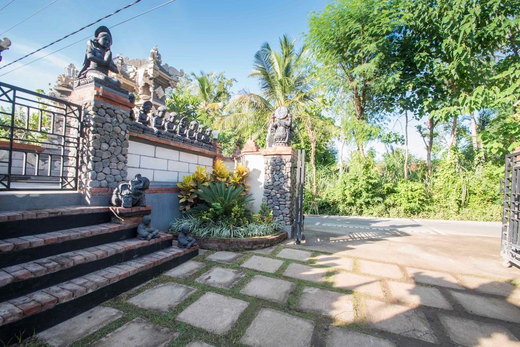 Hobbit'S House Homestay バニュウェダン エクステリア 写真