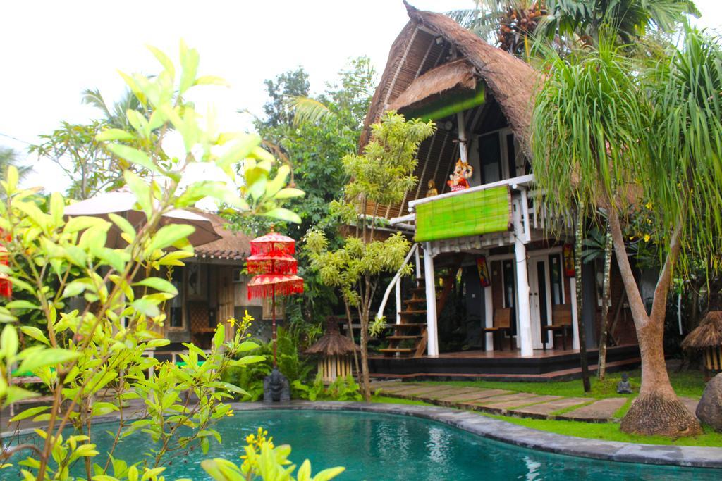 Hobbit'S House Homestay バニュウェダン エクステリア 写真